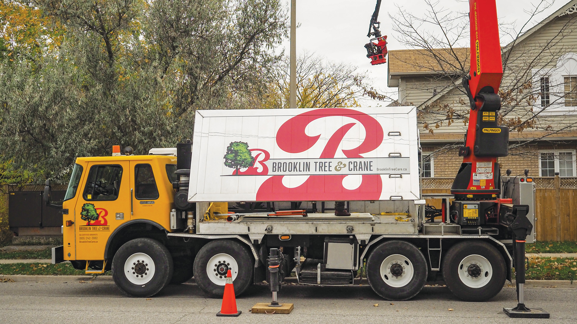 Brooklin Tree & Crane Crane truck